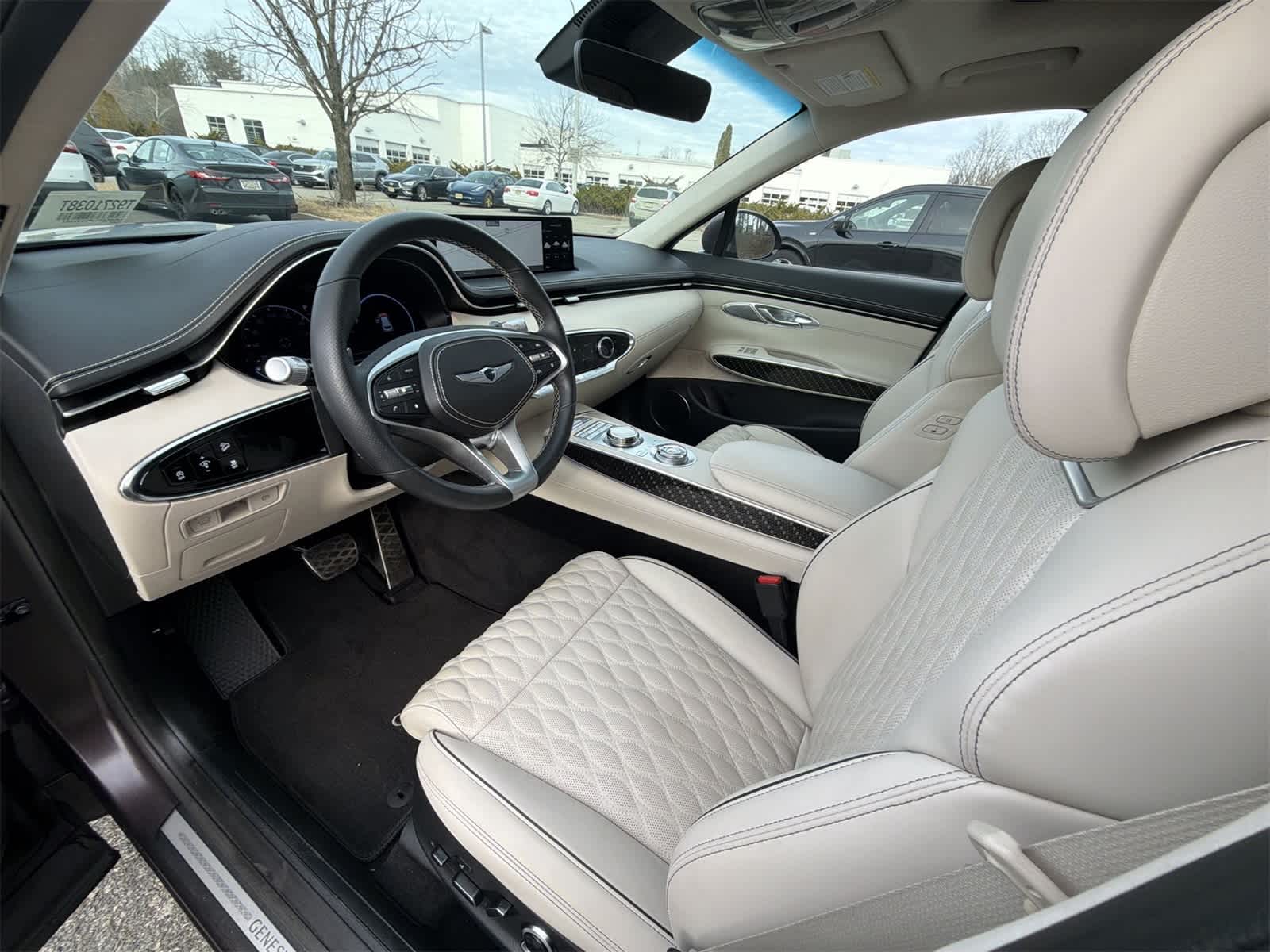 Thumbnail: 2023 Genesis GV70 - 10