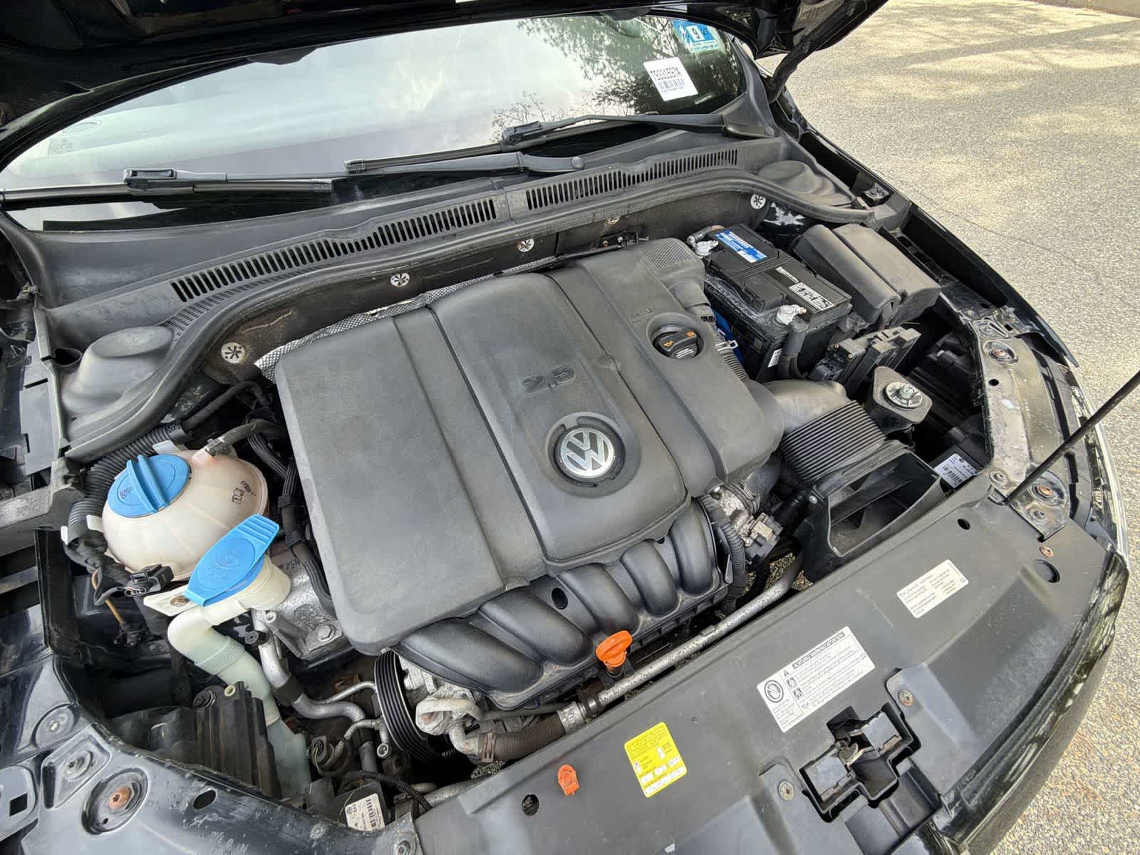 Thumbnail: 2013 Volkswagen Jetta - 17