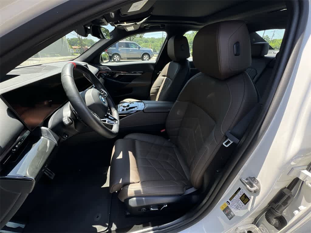Thumbnail: 2024 BMW i5 - 19