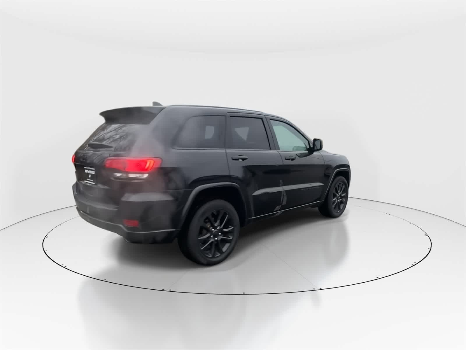 Thumbnail: 2017 Jeep Grand Cherokee - 9