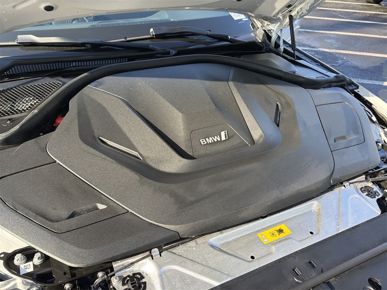 Thumbnail: 2025 BMW i4 - 17