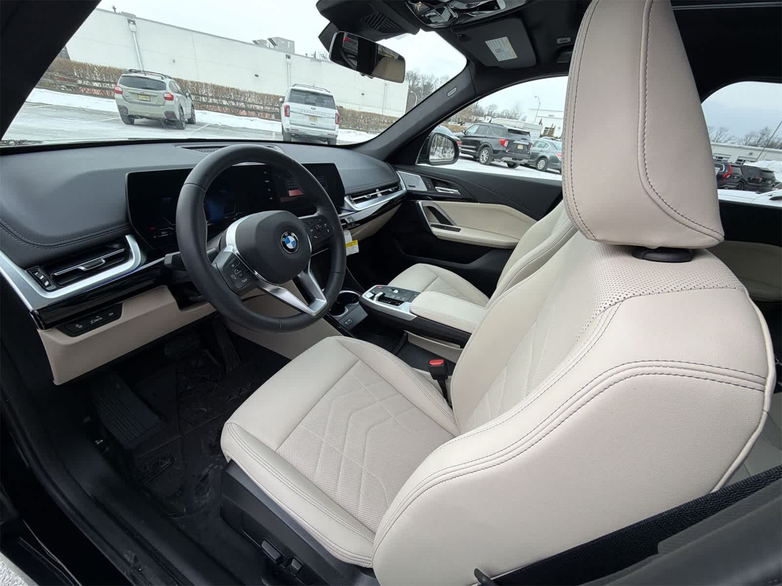 Thumbnail: 2025 BMW X1 - 10