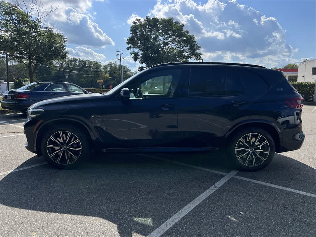 Thumbnail: 2022 BMW X5 - 11