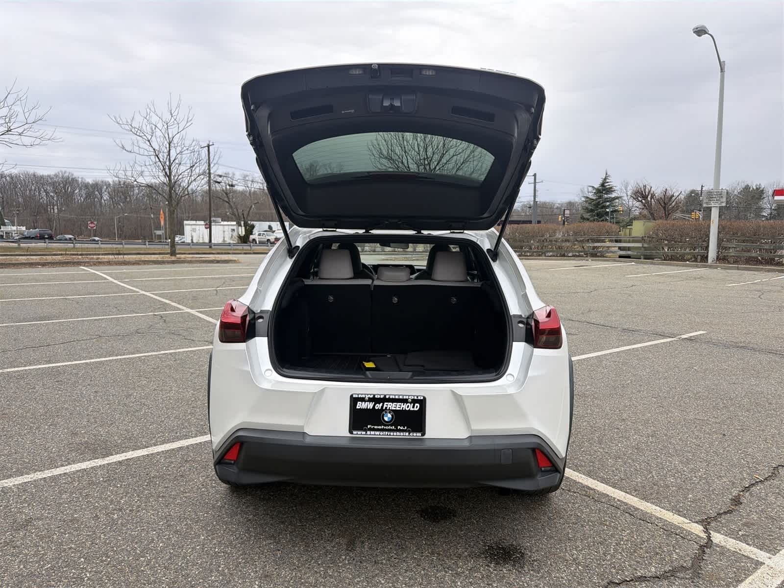 Thumbnail: 2021 Lexus UX - 27