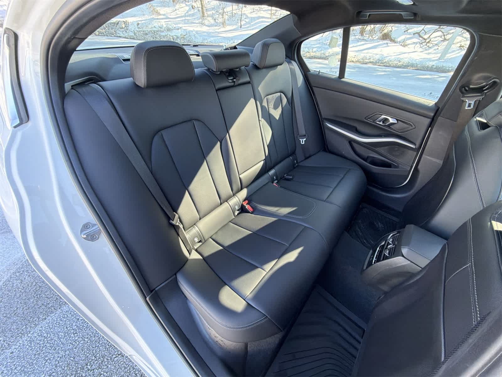 Thumbnail: 2025 BMW 3 Series - 21