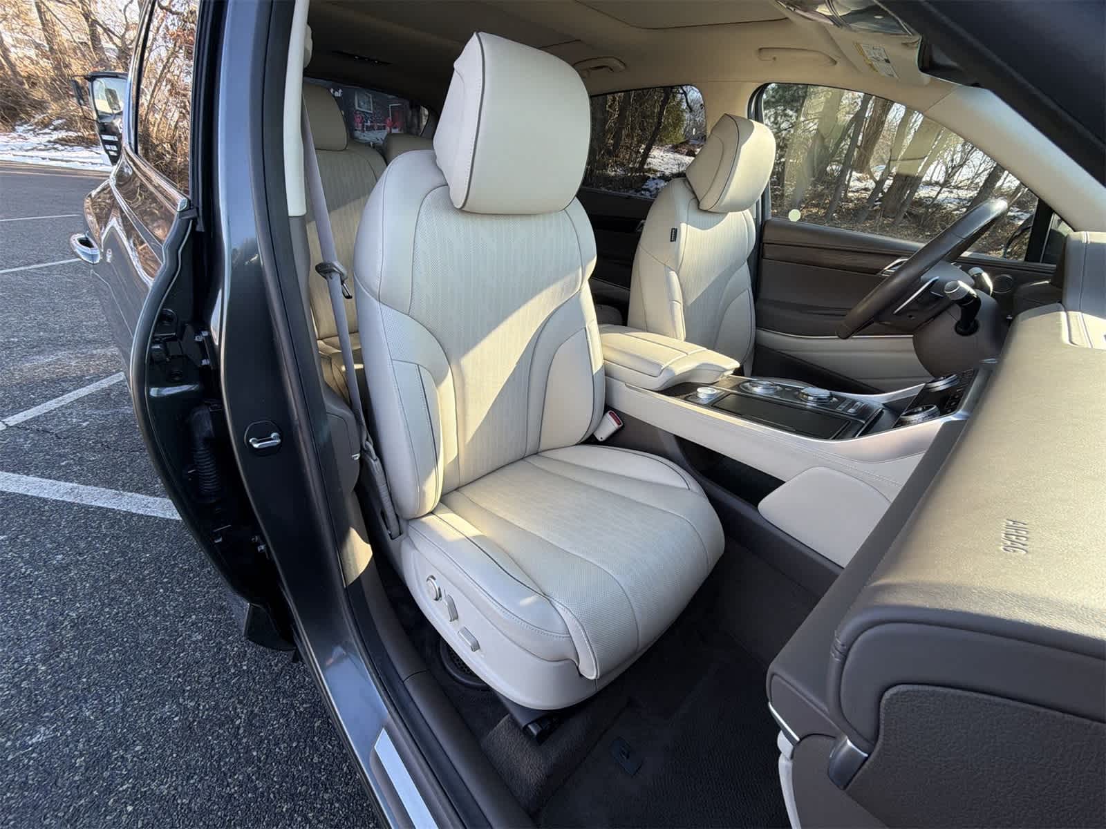 Thumbnail: 2023 Genesis GV80 - 22