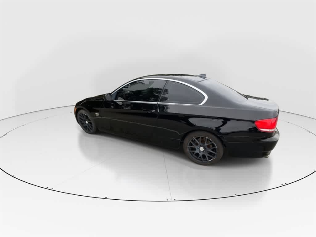 Thumbnail: 2010 BMW 3 Series - 6