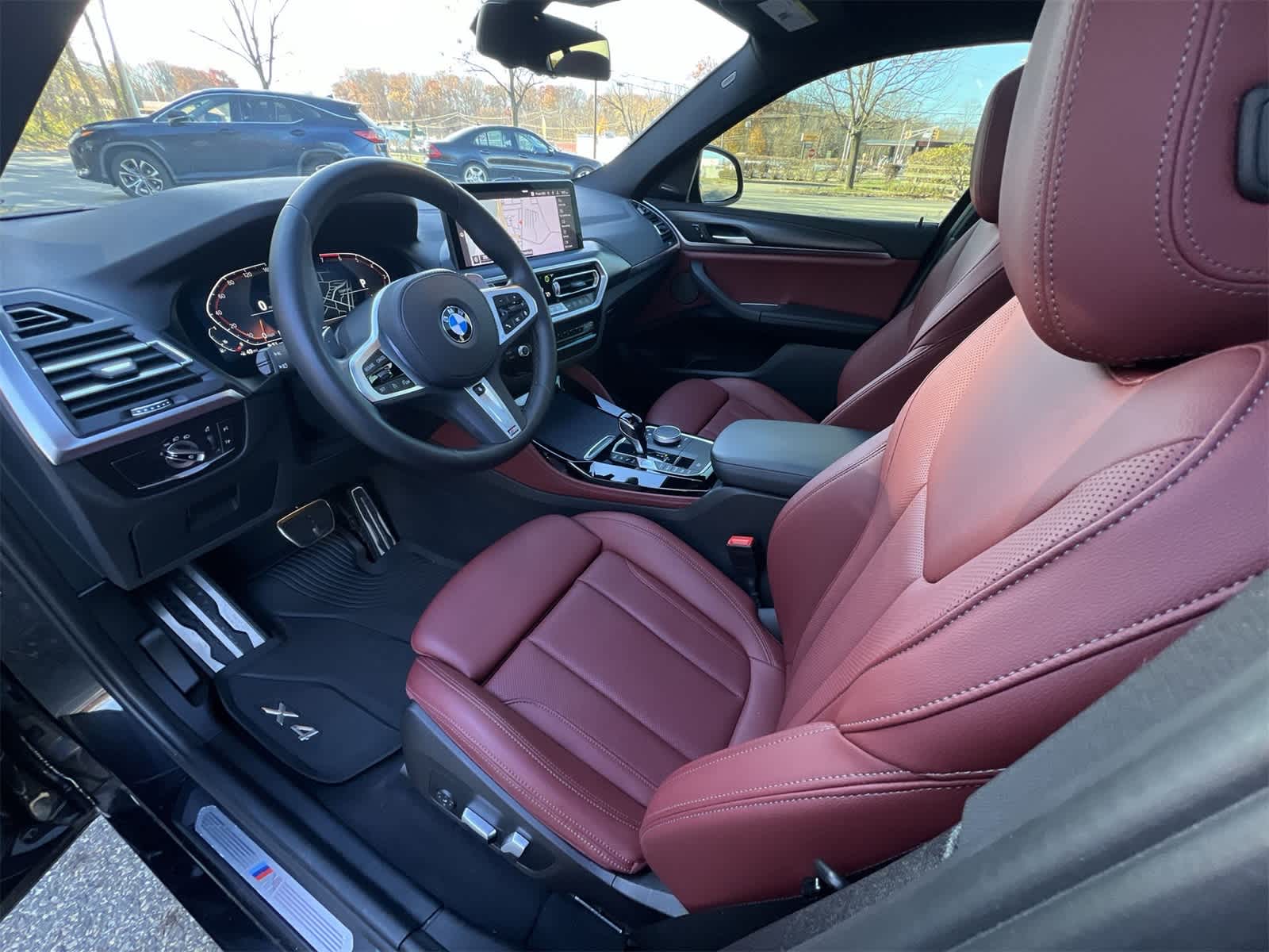 Thumbnail: 2023 BMW X4 - 10