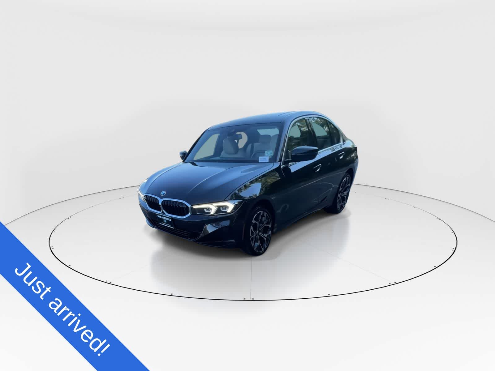 Thumbnail: 2026 BMW 3 Series - 3