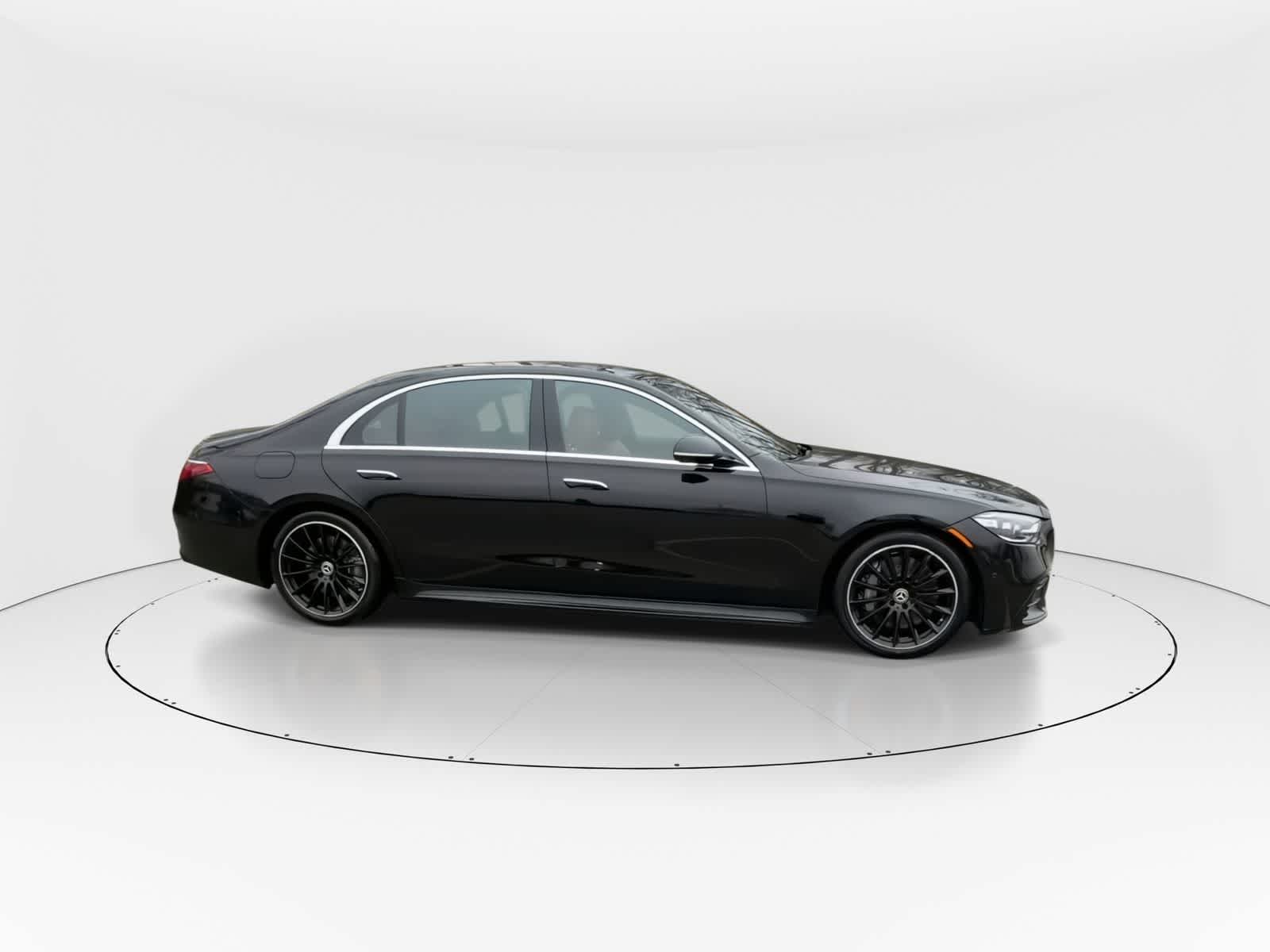 Thumbnail: 2022 Mercedes-Benz S-Class - 9