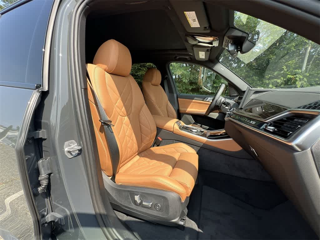Thumbnail: 2026 BMW X5 - 22