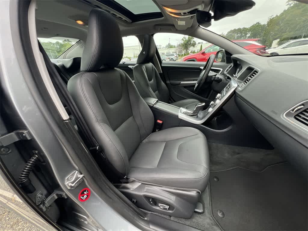 Thumbnail: 2018 Volvo S60 - 22