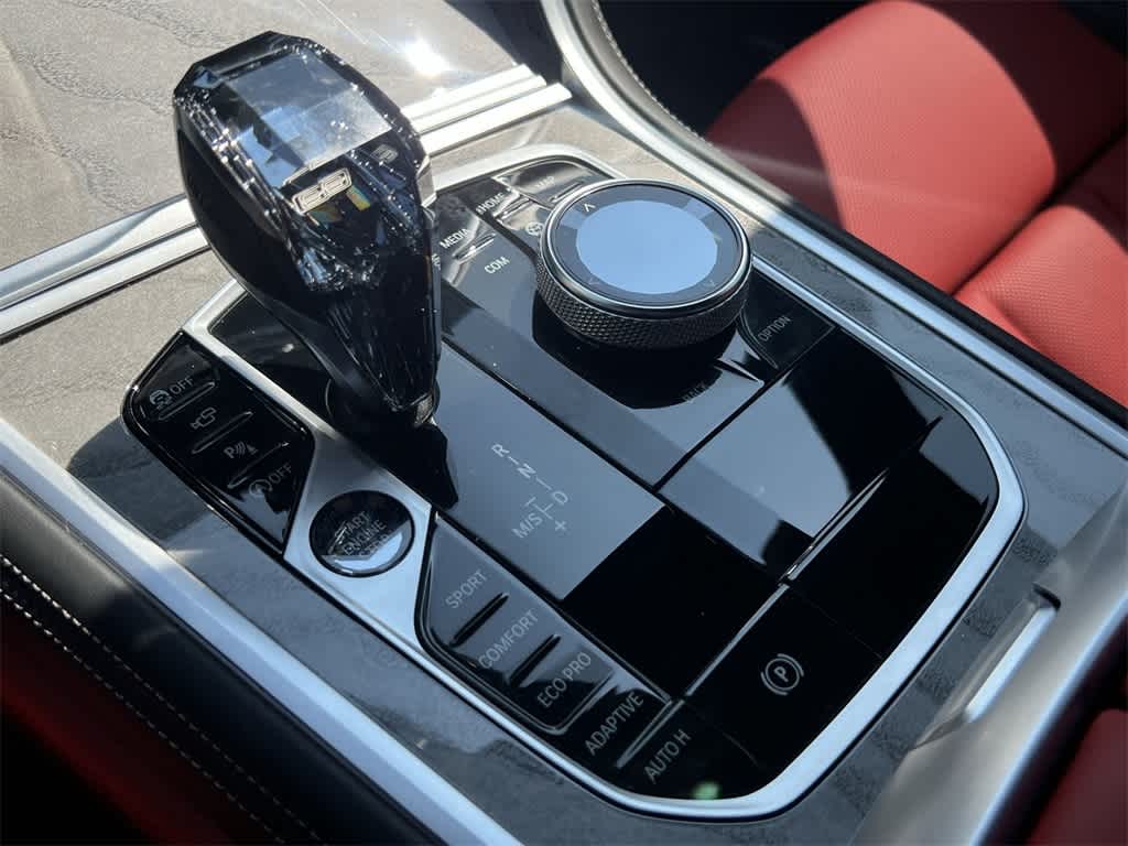 Thumbnail: 2024 BMW 8 Series - 25