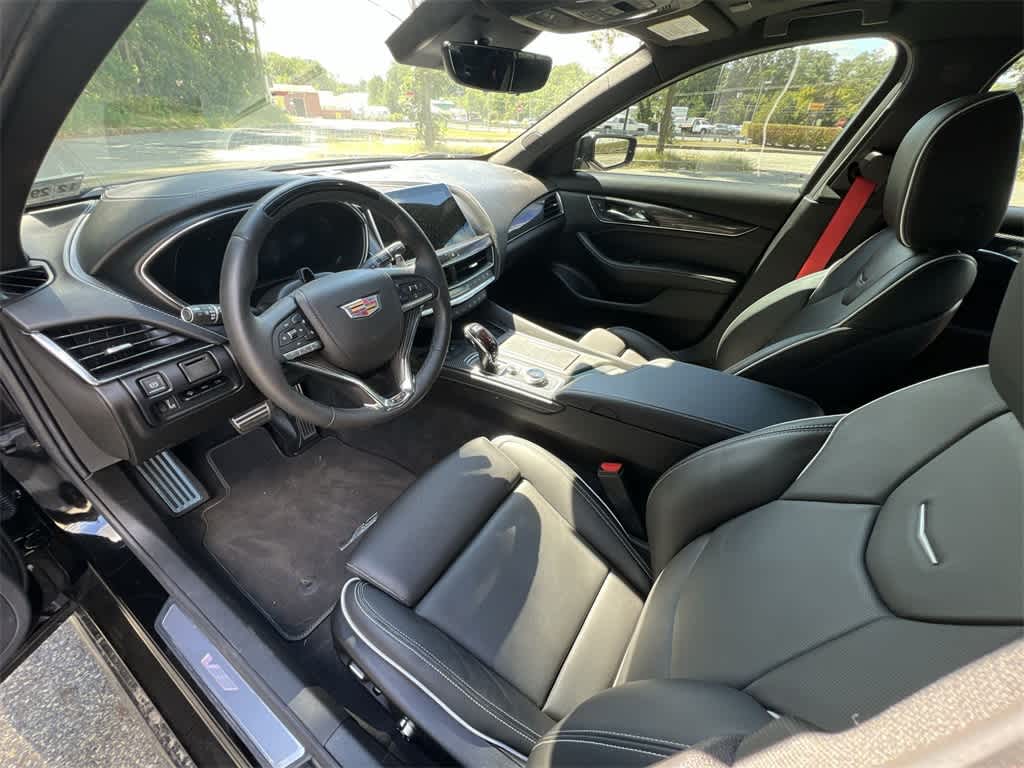 Thumbnail: 2024 Cadillac CT5 - 10