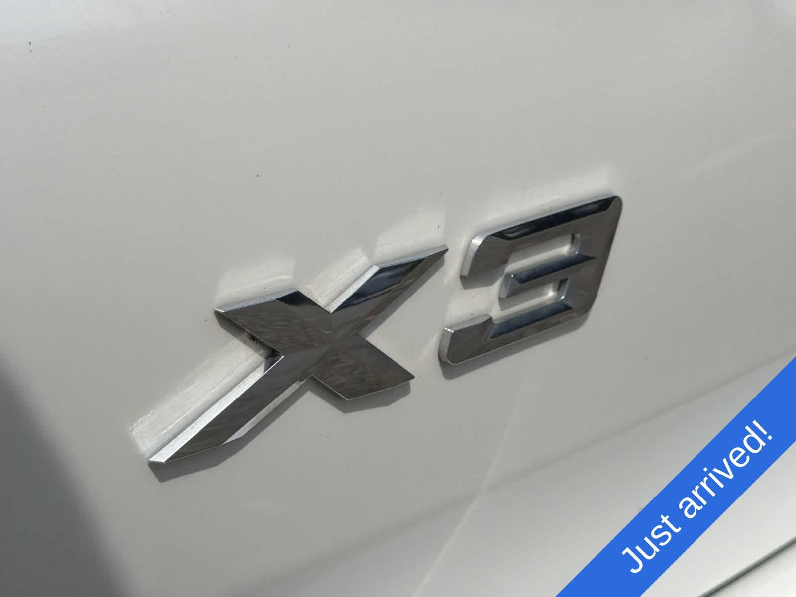 Thumbnail: 2023 BMW X3 - 15