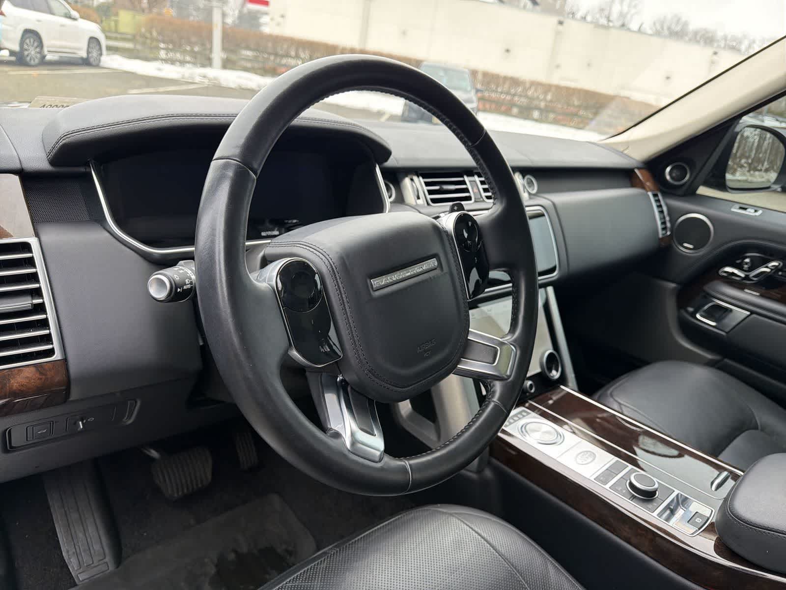 Thumbnail: 2020 Land Rover Range Rover - 23