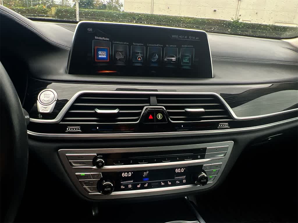 Thumbnail: 2017 BMW 7 Series - 24