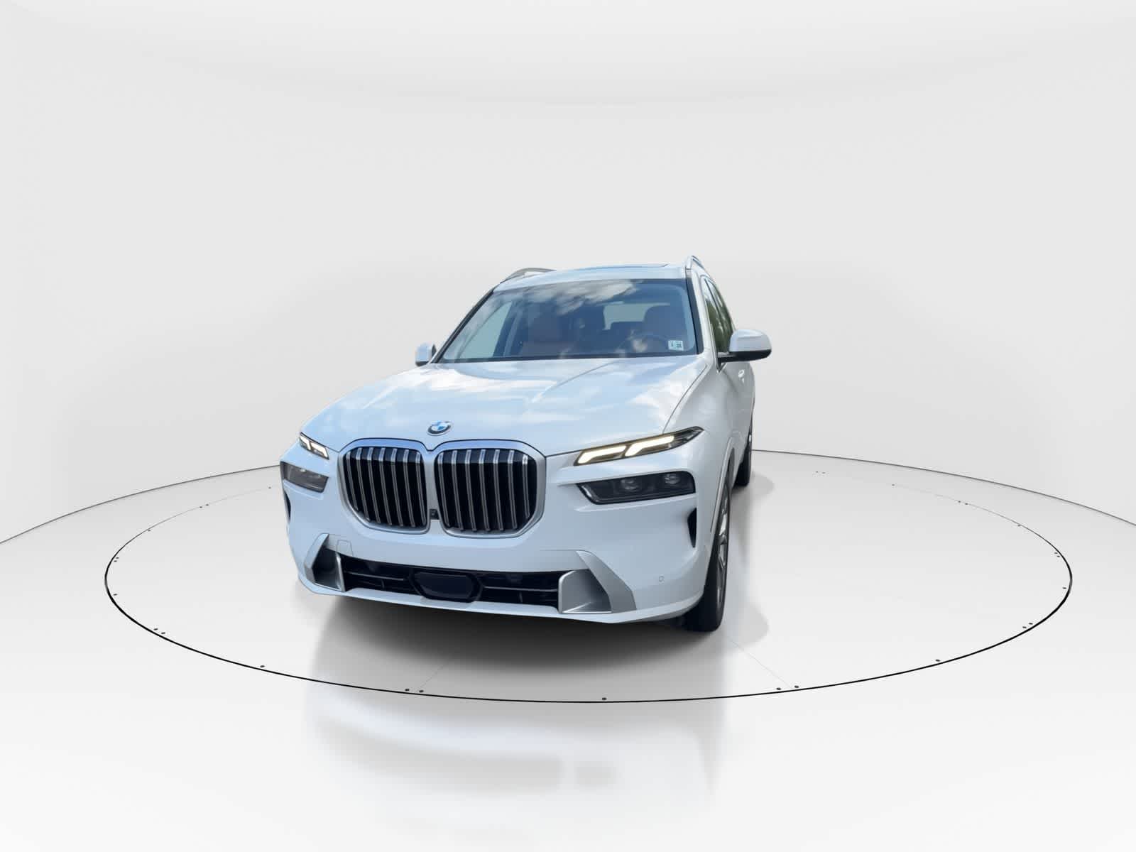 Thumbnail: 2023 BMW X7 - 2