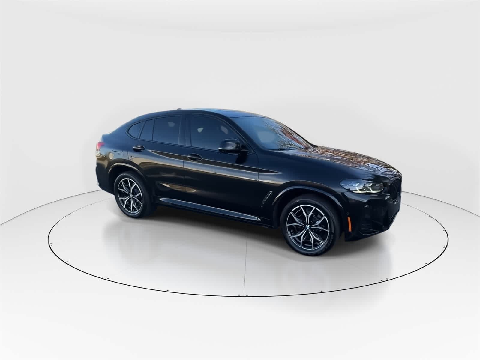 Thumbnail: 2023 BMW X4 - 3