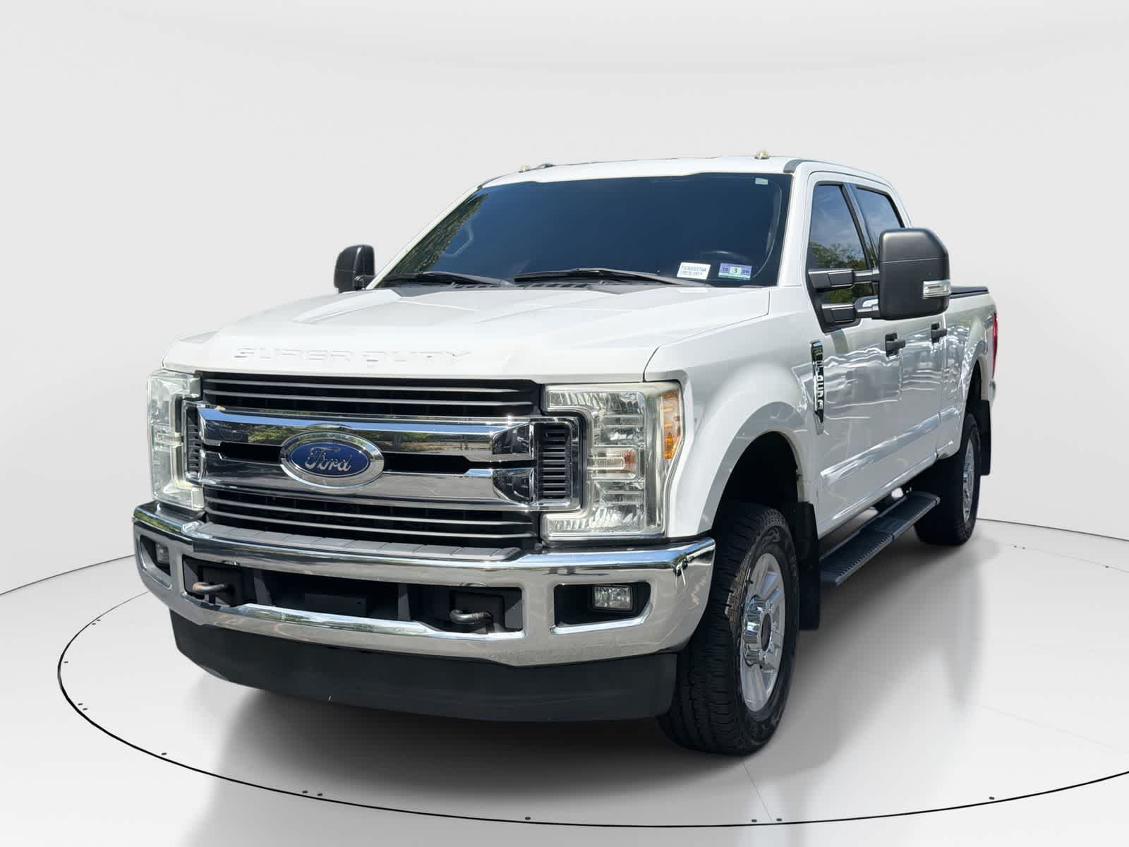 2017 Ford F-250 XLT 4x4 Crew Cab 8' Box's photo
