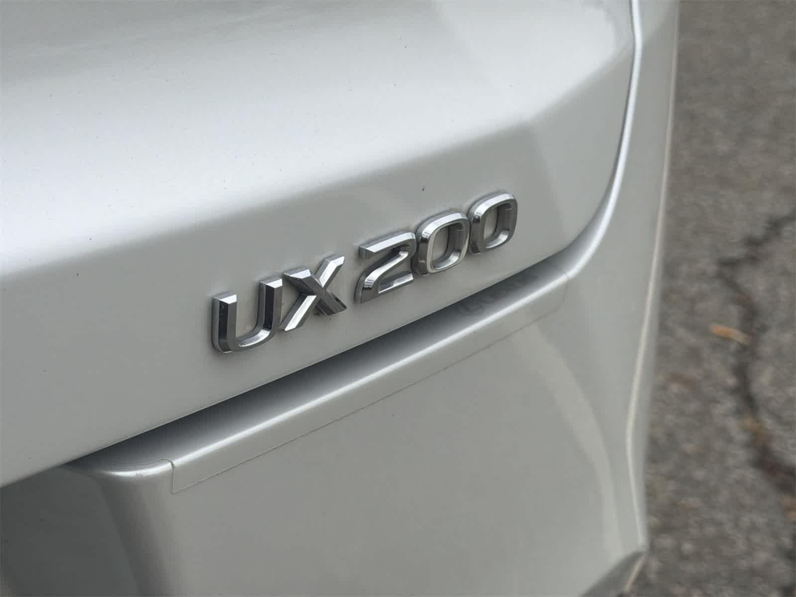 Thumbnail: 2021 Lexus UX - 15