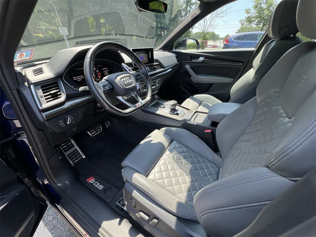 Thumbnail: 2020 Audi SQ5 - 10