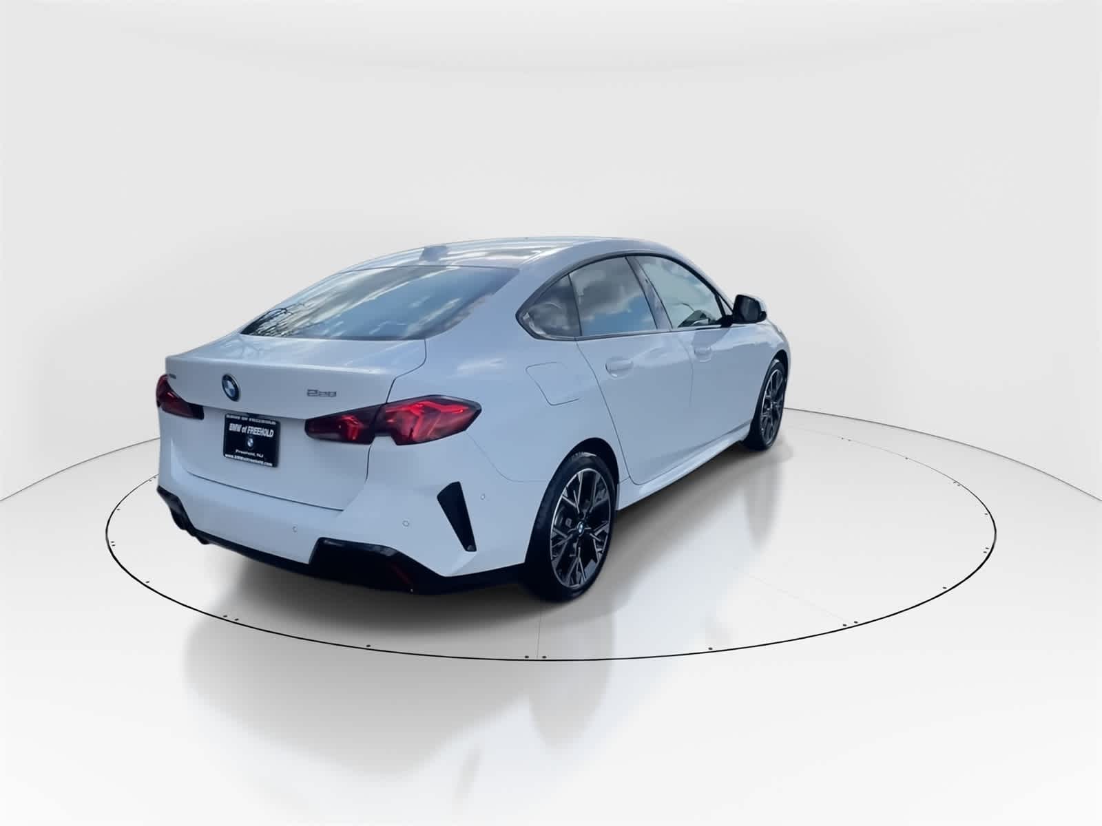 Thumbnail: 2025 BMW 2 Series - 9