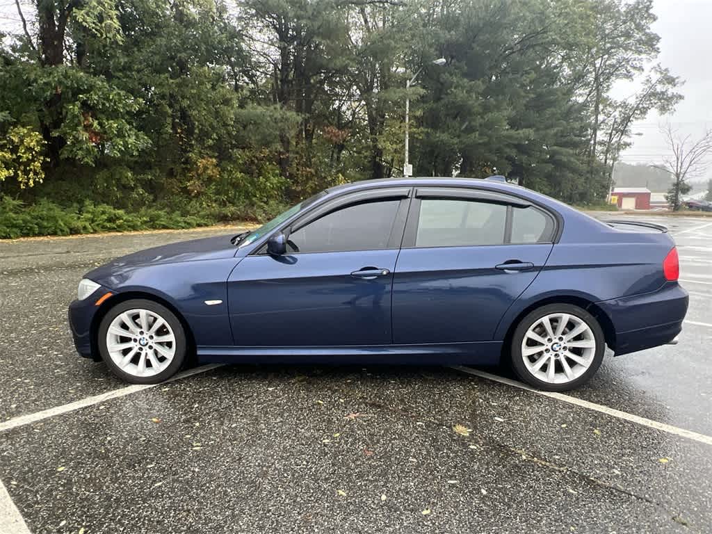 Thumbnail: 2011 BMW 3 Series - 11