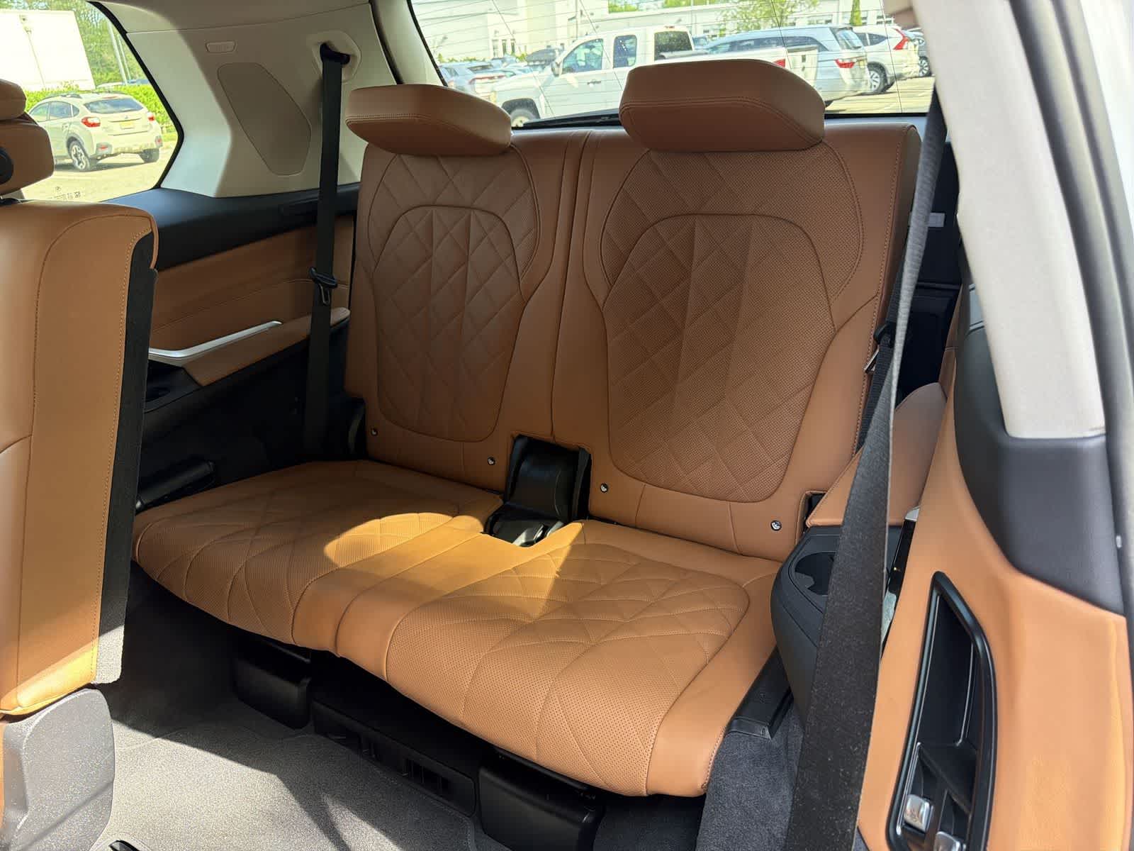 Thumbnail: 2023 BMW X7 - 29