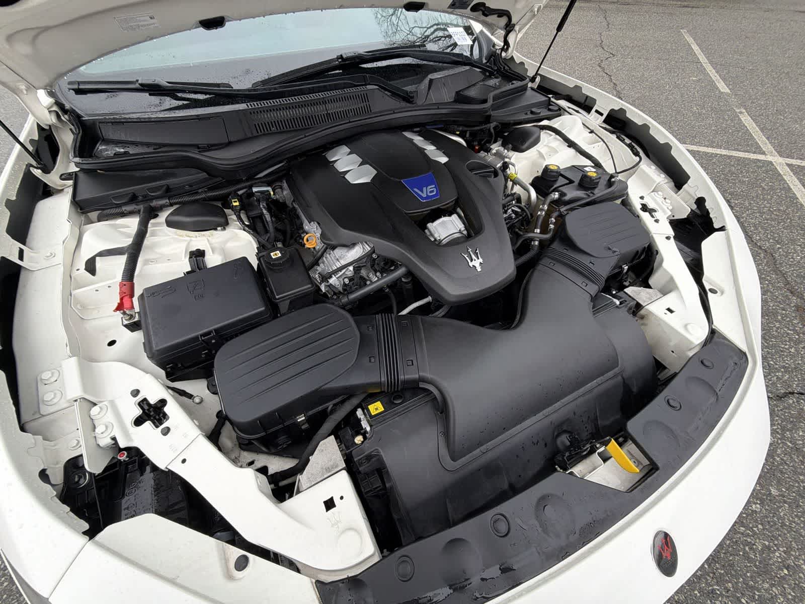 Thumbnail: 2015 Maserati Ghibli - 17
