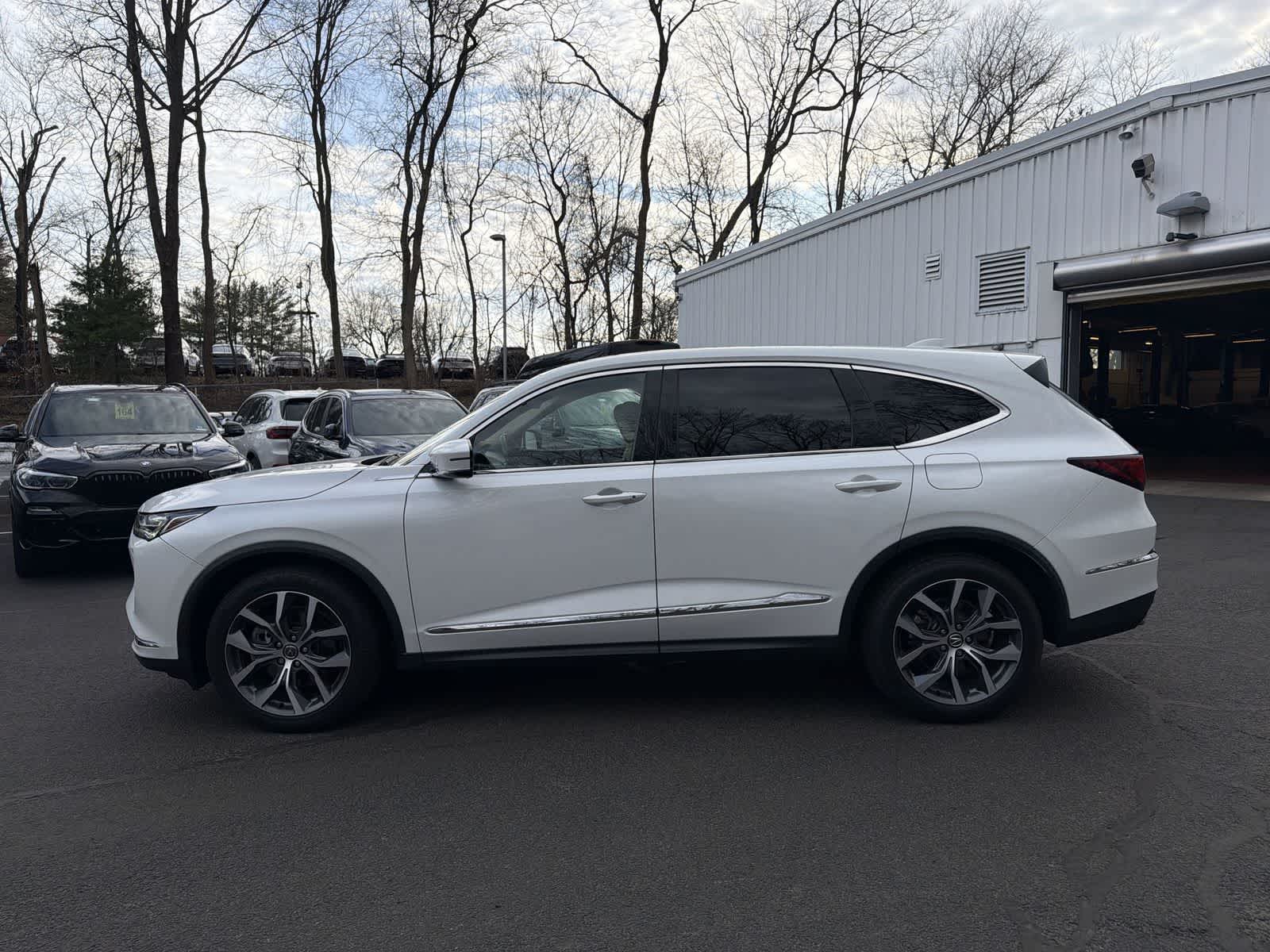 Thumbnail: 2022 Acura MDX - 11