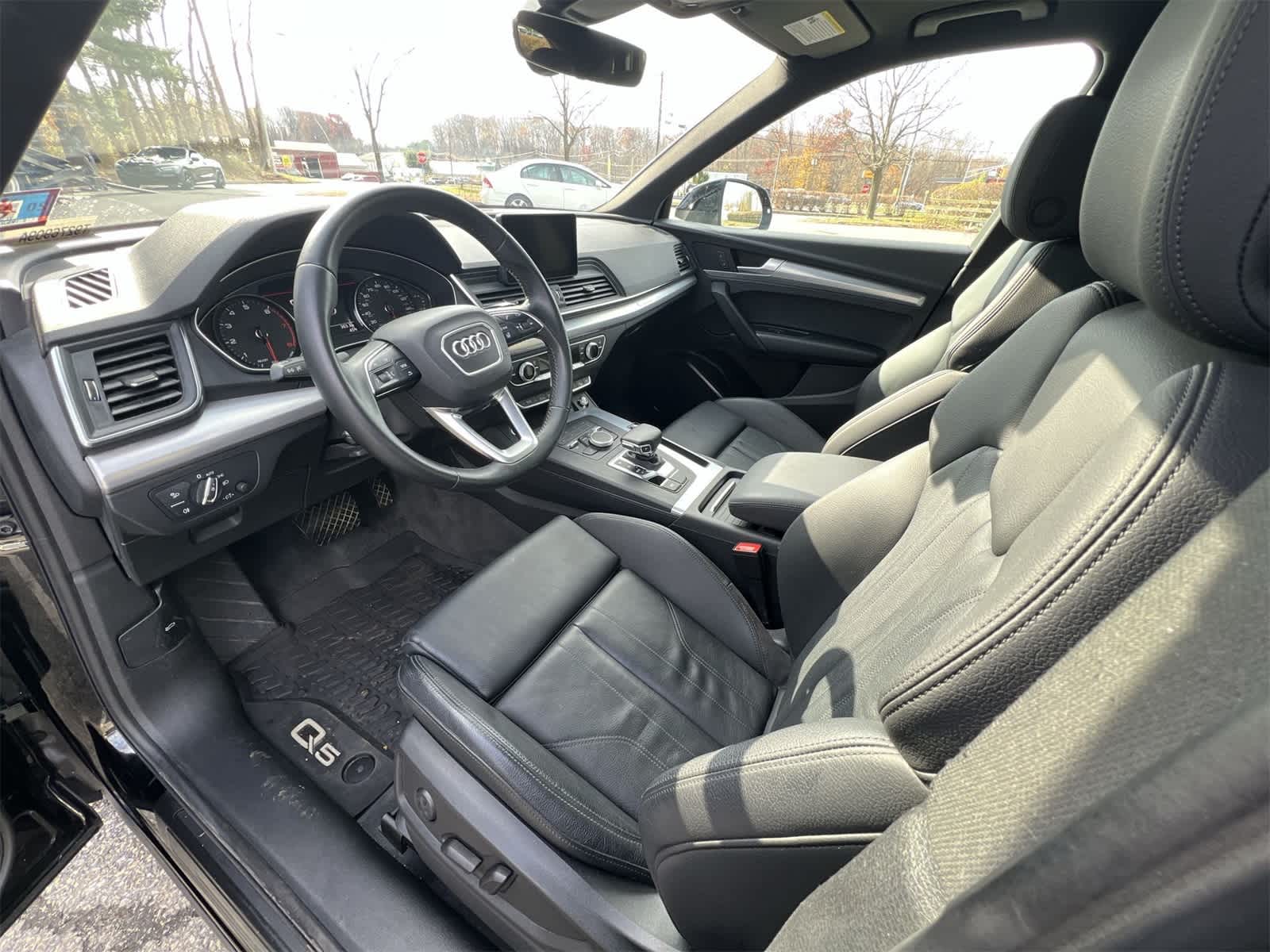 Thumbnail: 2020 Audi Q5 - 10