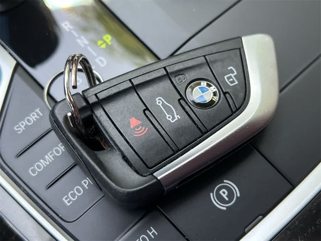 Thumbnail: 2023 BMW i4 - 28