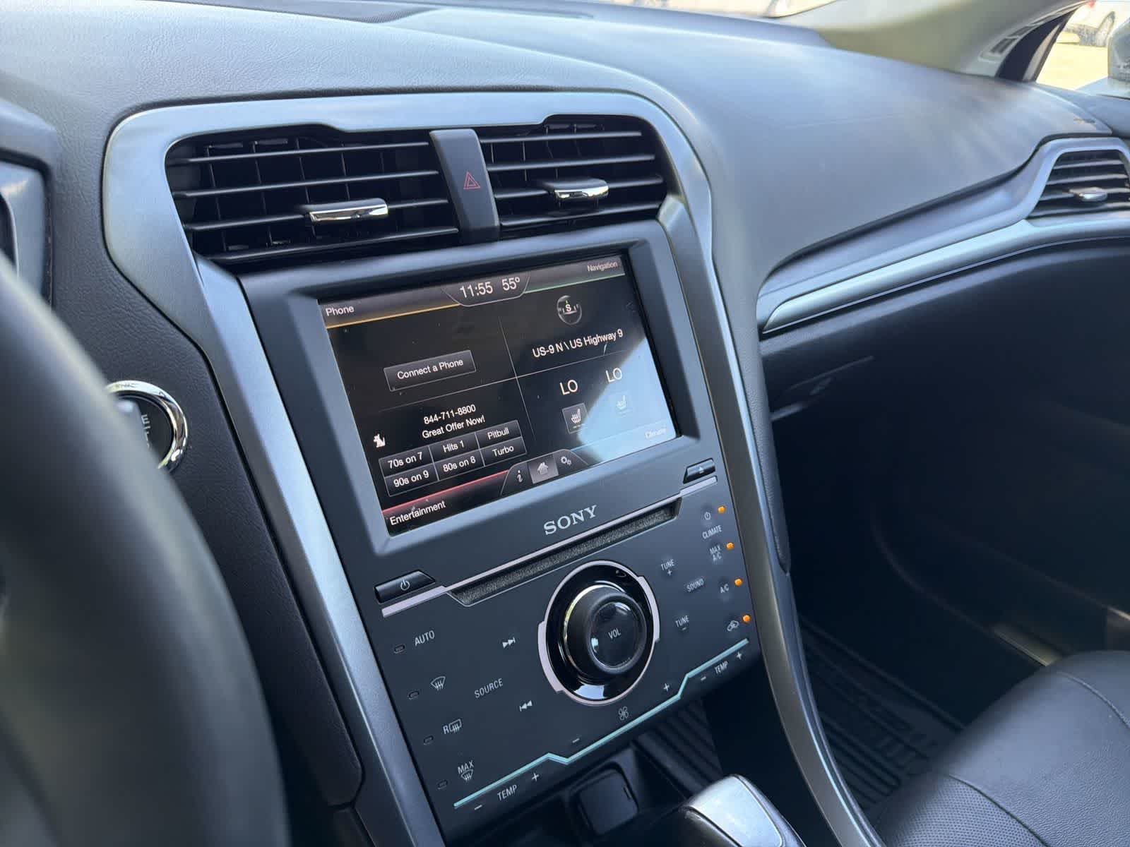 Thumbnail: 2013 Ford Fusion - 24