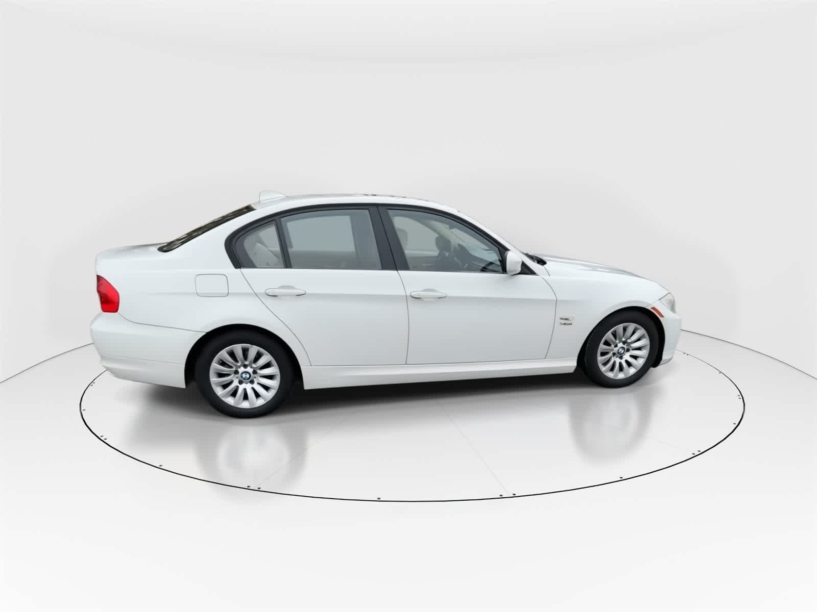 Thumbnail: 2009 BMW 3 Series - 2