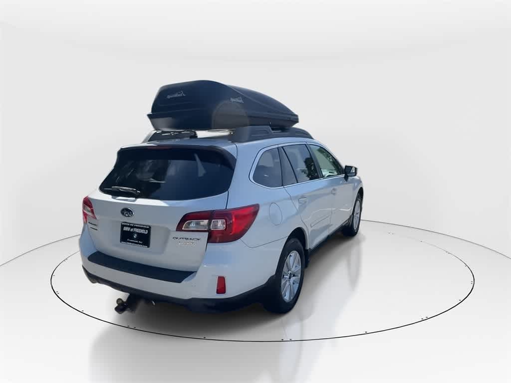 Thumbnail: 2015 Subaru Outback - 9