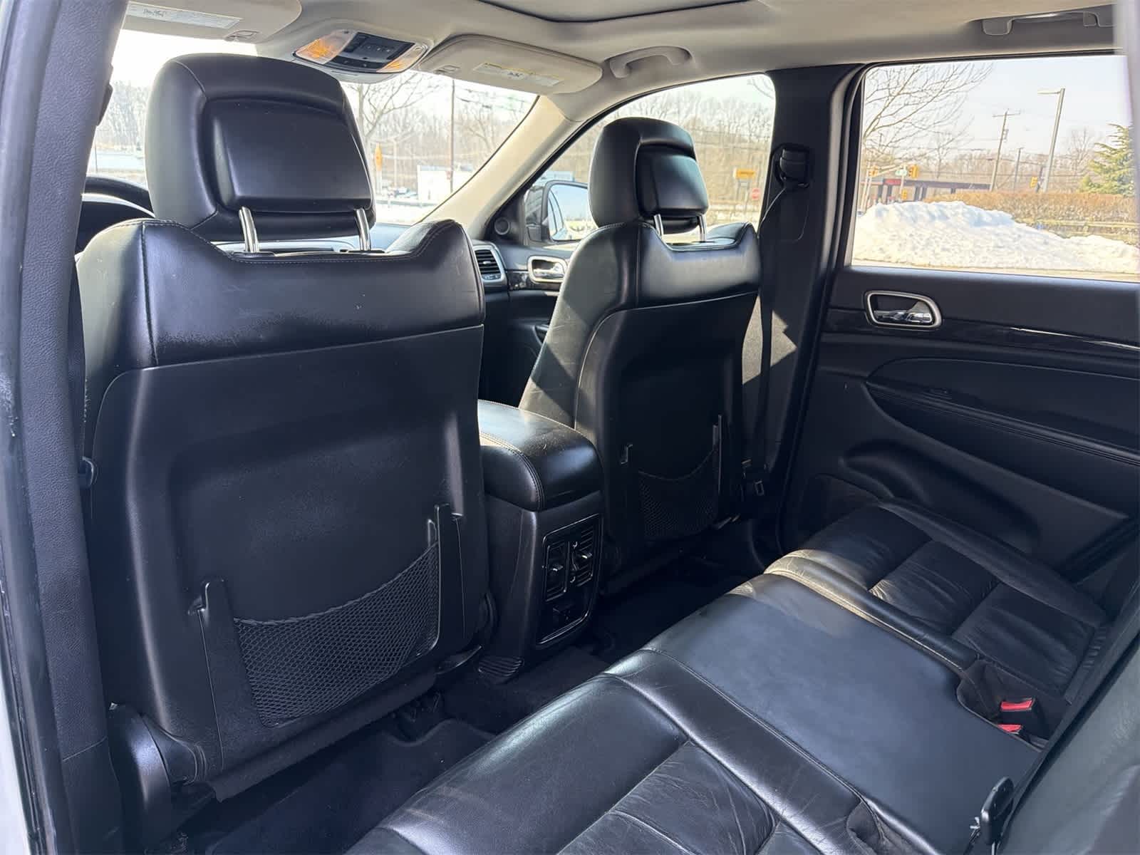 Thumbnail: 2013 Jeep Grand Cherokee - 20