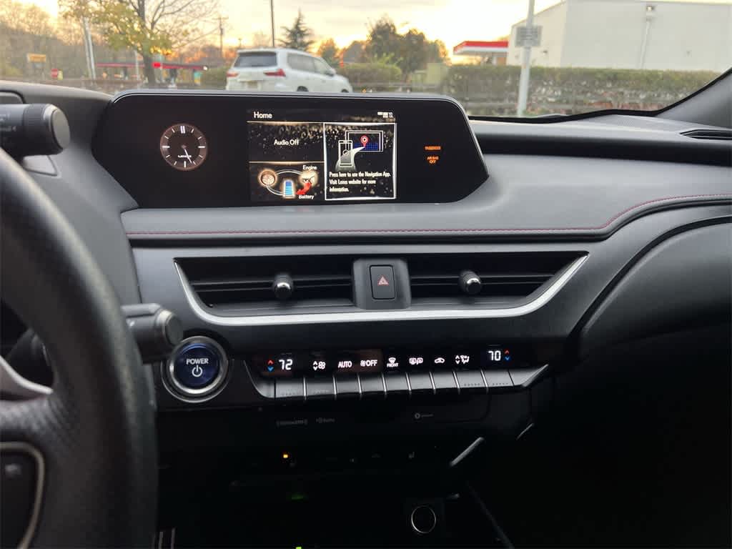 Thumbnail: 2020 Lexus UX - 24