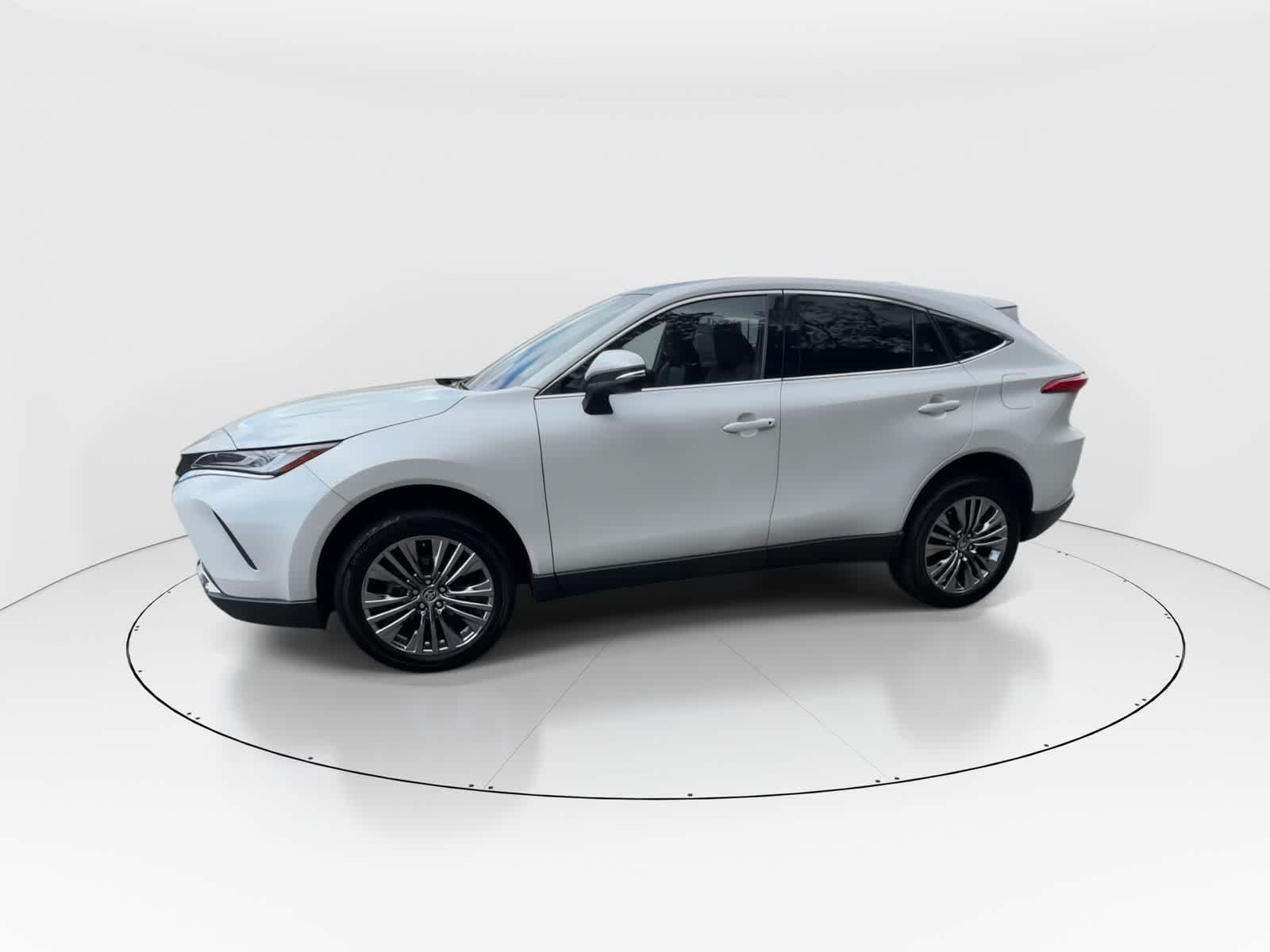 Thumbnail: 2023 Toyota Venza - 5