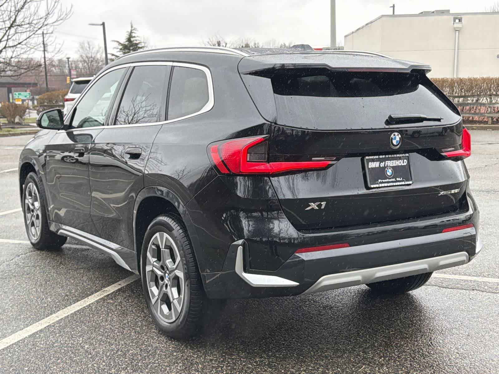 Thumbnail: 2025 BMW X1 - 12