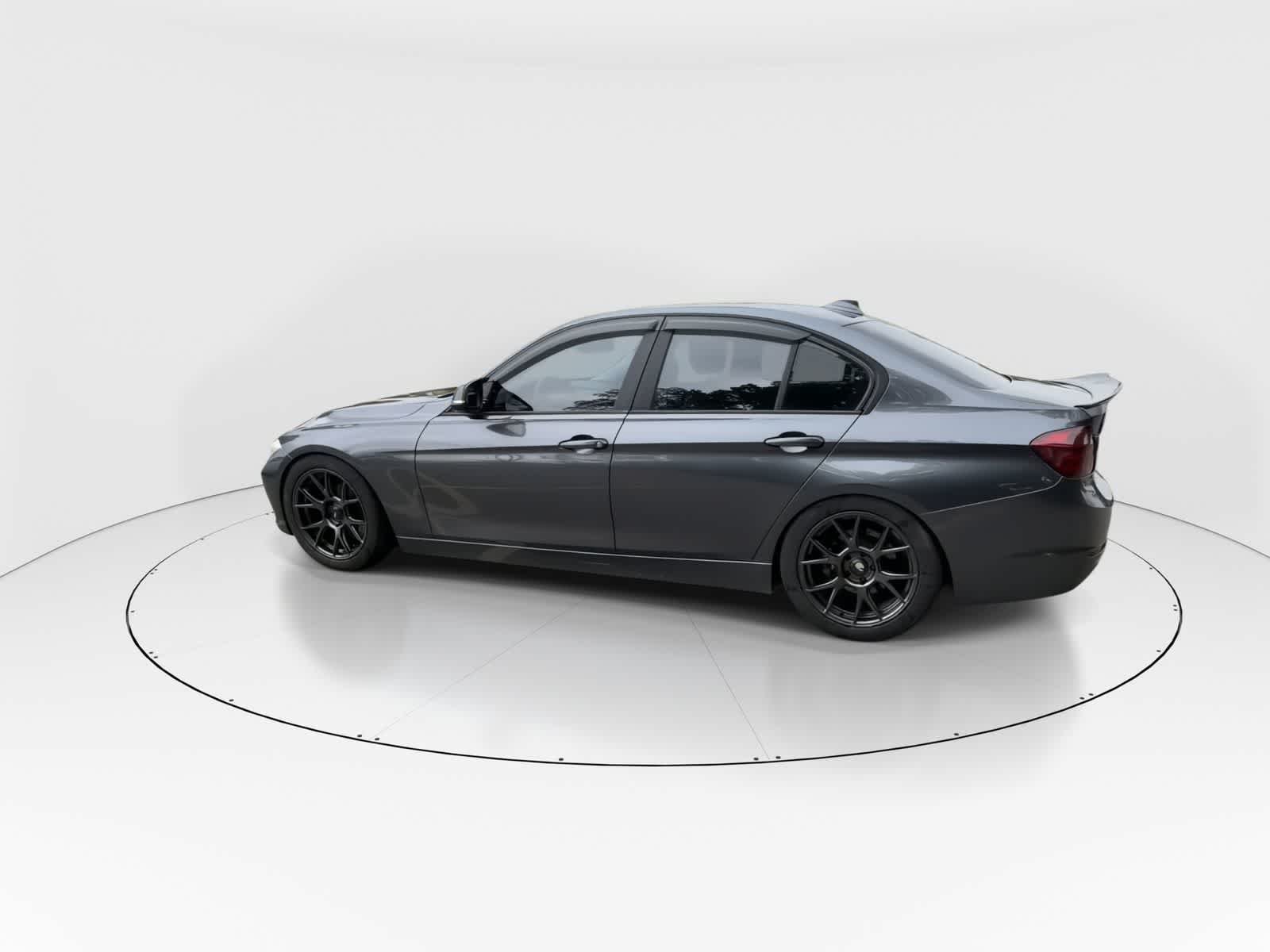 Thumbnail: 2013 BMW 3 Series - 5
