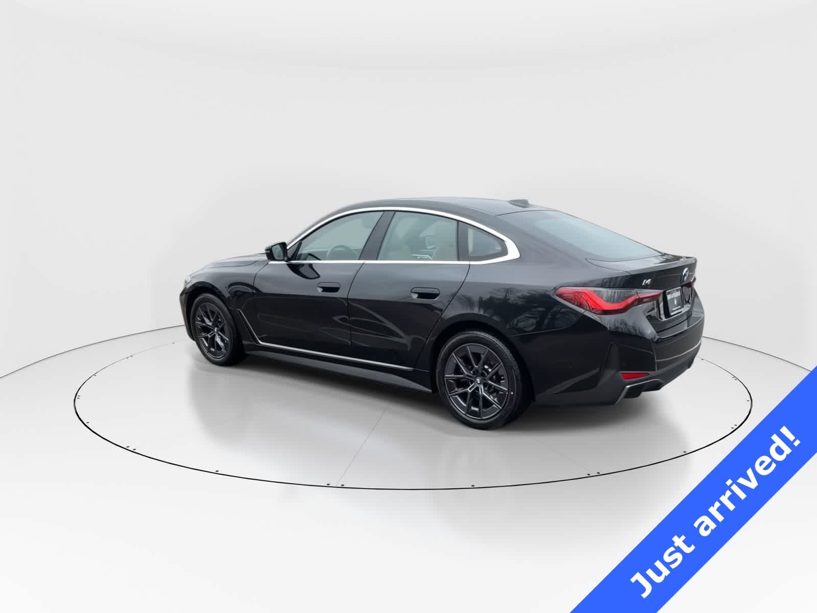 Thumbnail: 2023 BMW i4 - 6