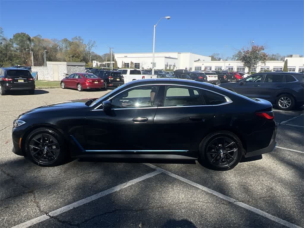 Thumbnail: 2023 BMW i4 - 11