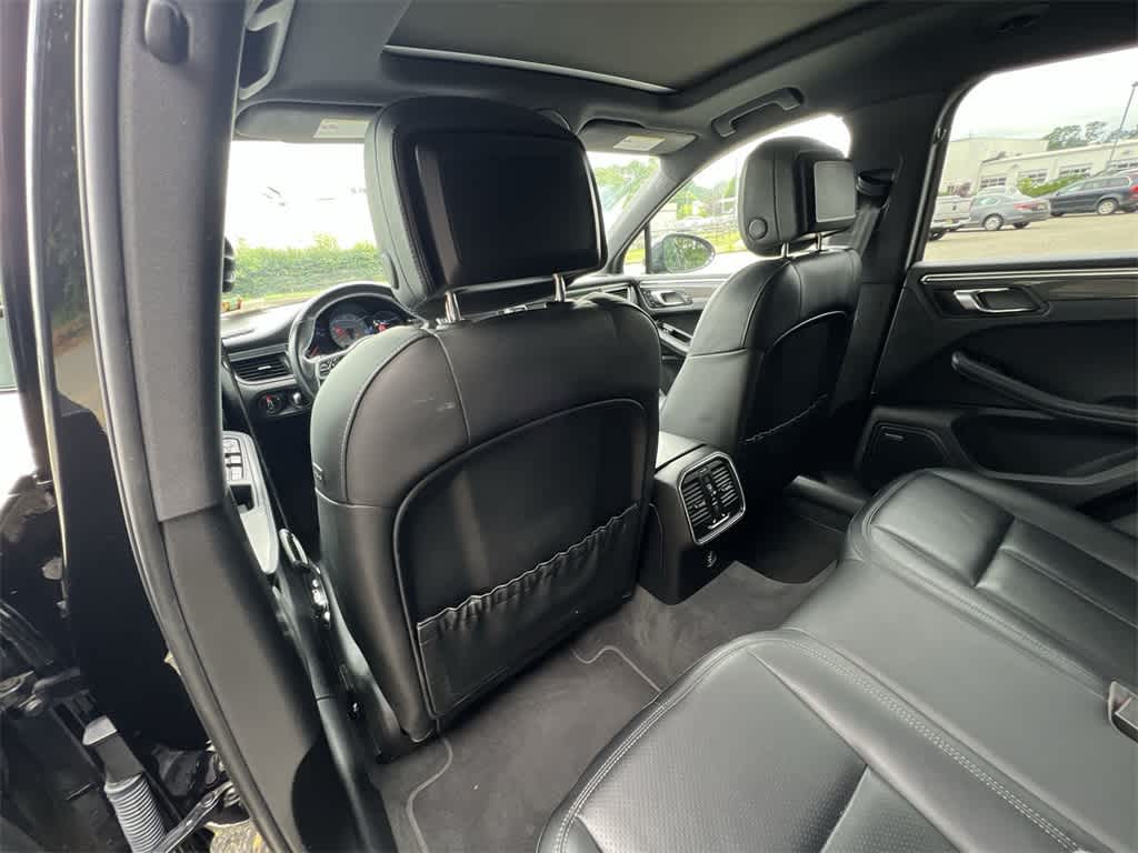 Thumbnail: 2018 Porsche Macan - 20