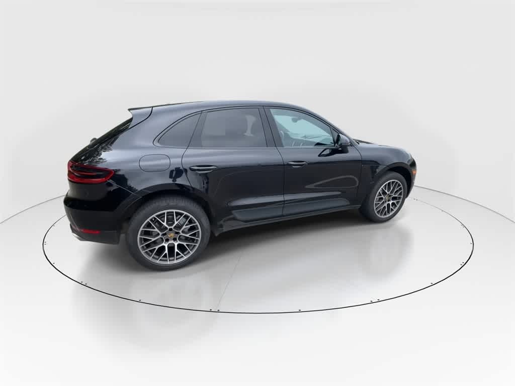 Thumbnail: 2018 Porsche Macan - 9