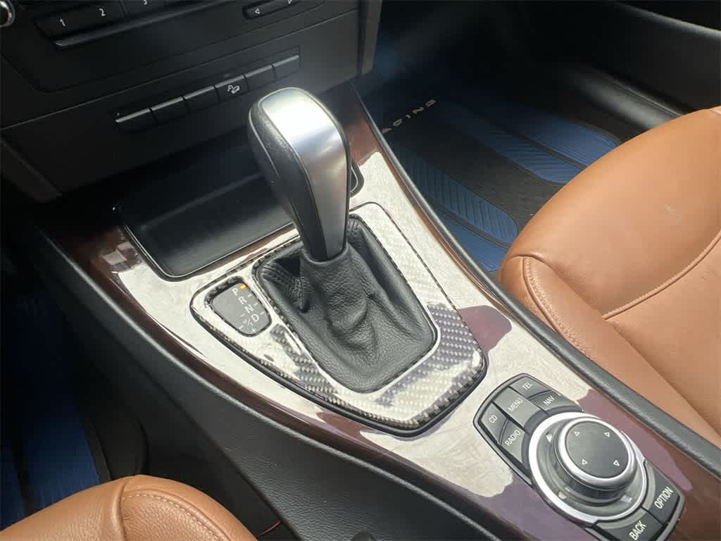 Thumbnail: 2011 BMW 3 Series - 25