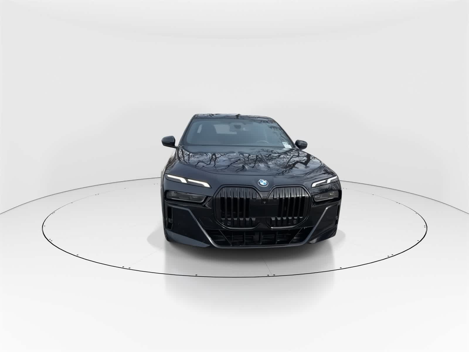 Thumbnail: 2023 BMW 7 Series - 4