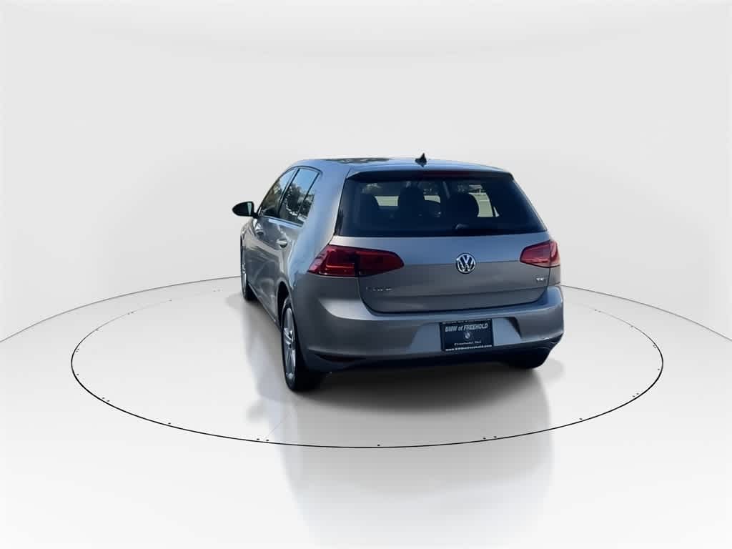 Thumbnail: 2017 Volkswagen Golf - 8
