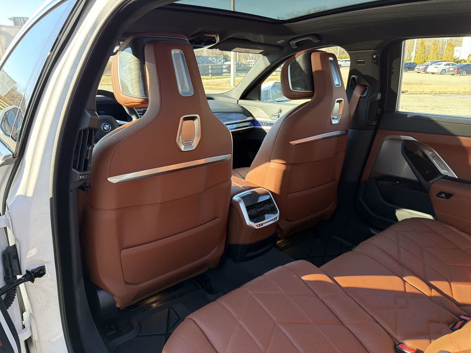 Thumbnail: 2025 BMW i7 - 20