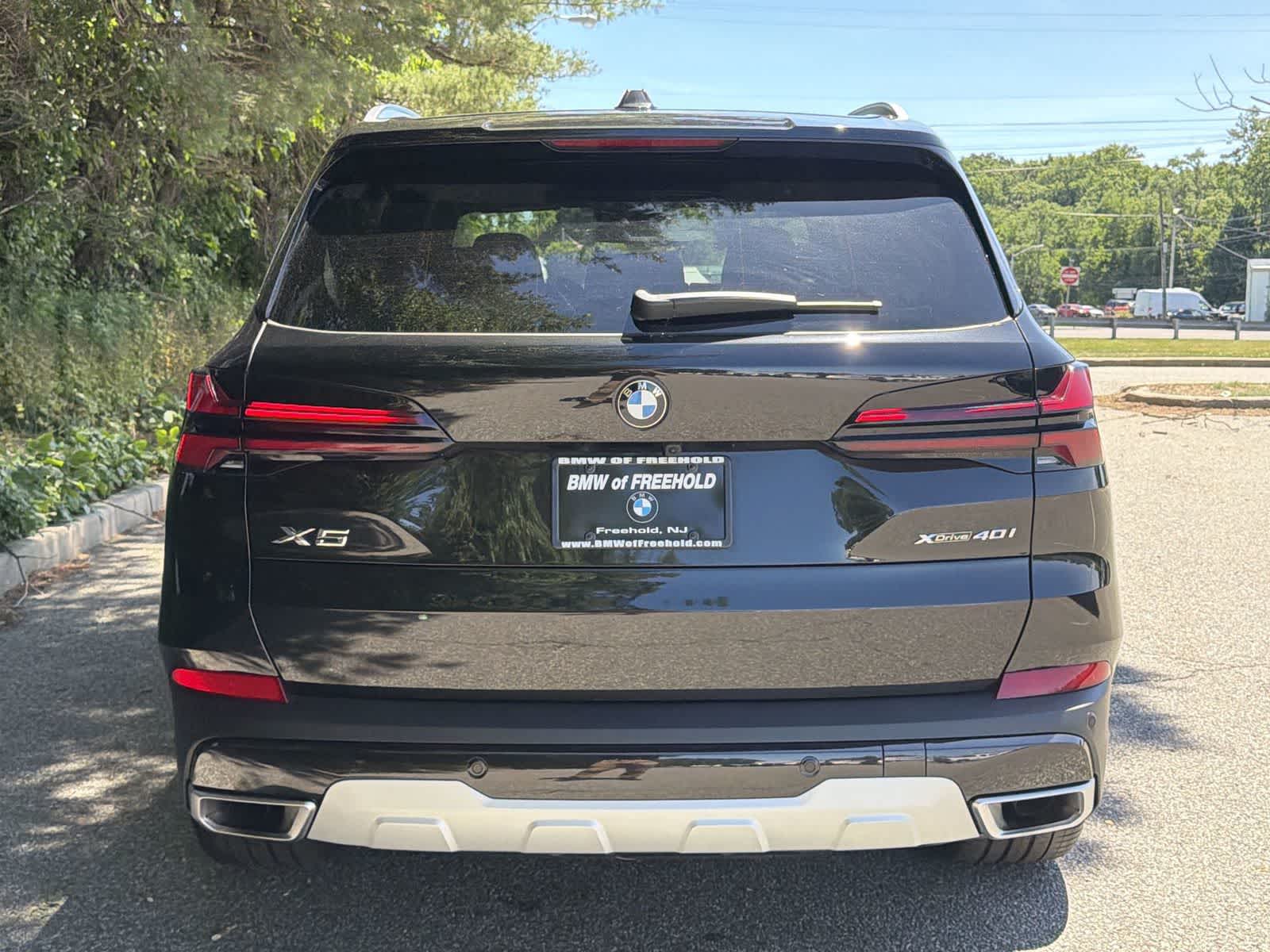 Thumbnail: 2026 BMW X5 - 12